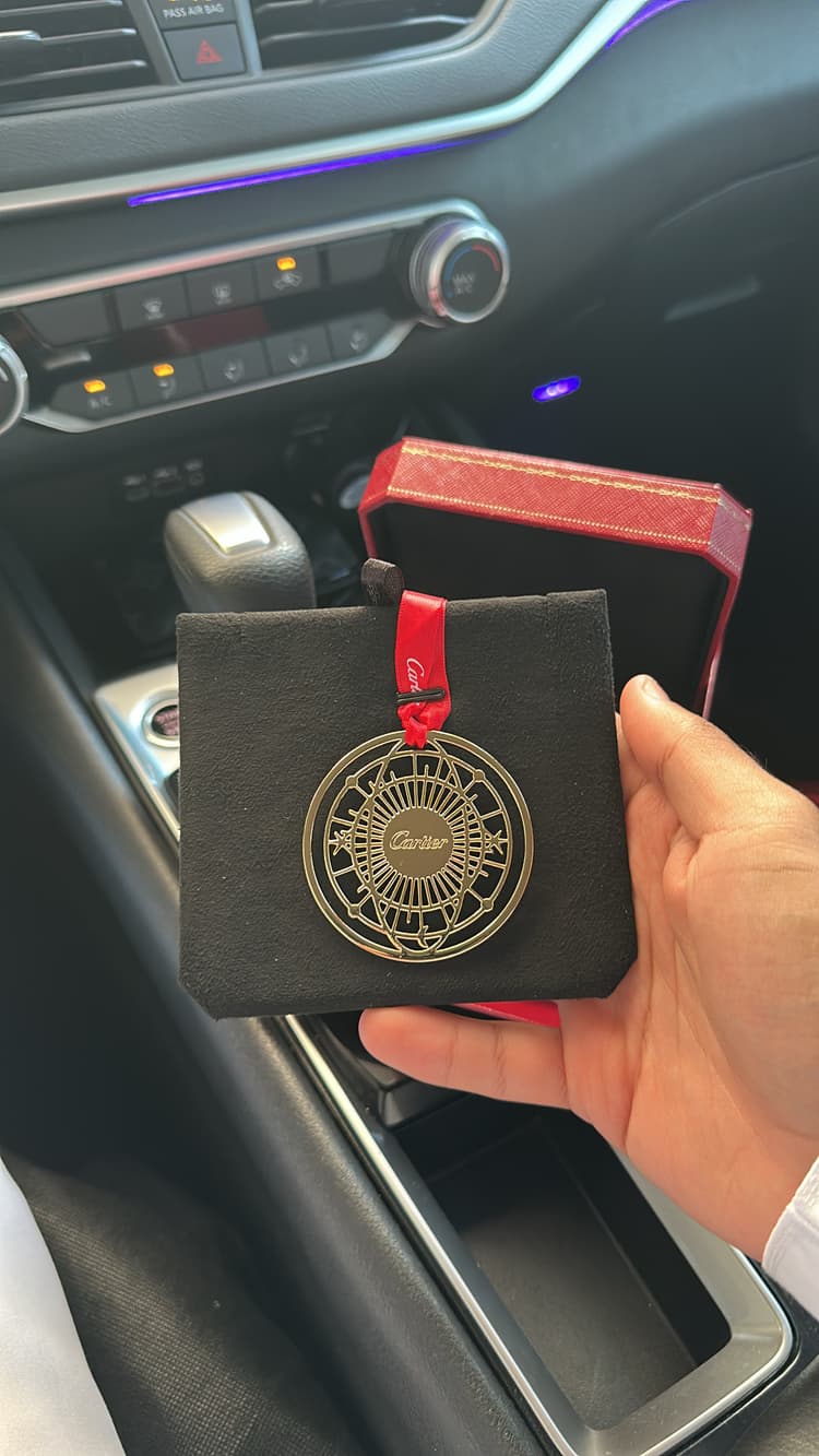 Cartier pendant